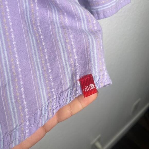 The North Face Womens Top Size M Light Purple Button Down 3/4 Sleeve Shirt - Picture 11 of 15